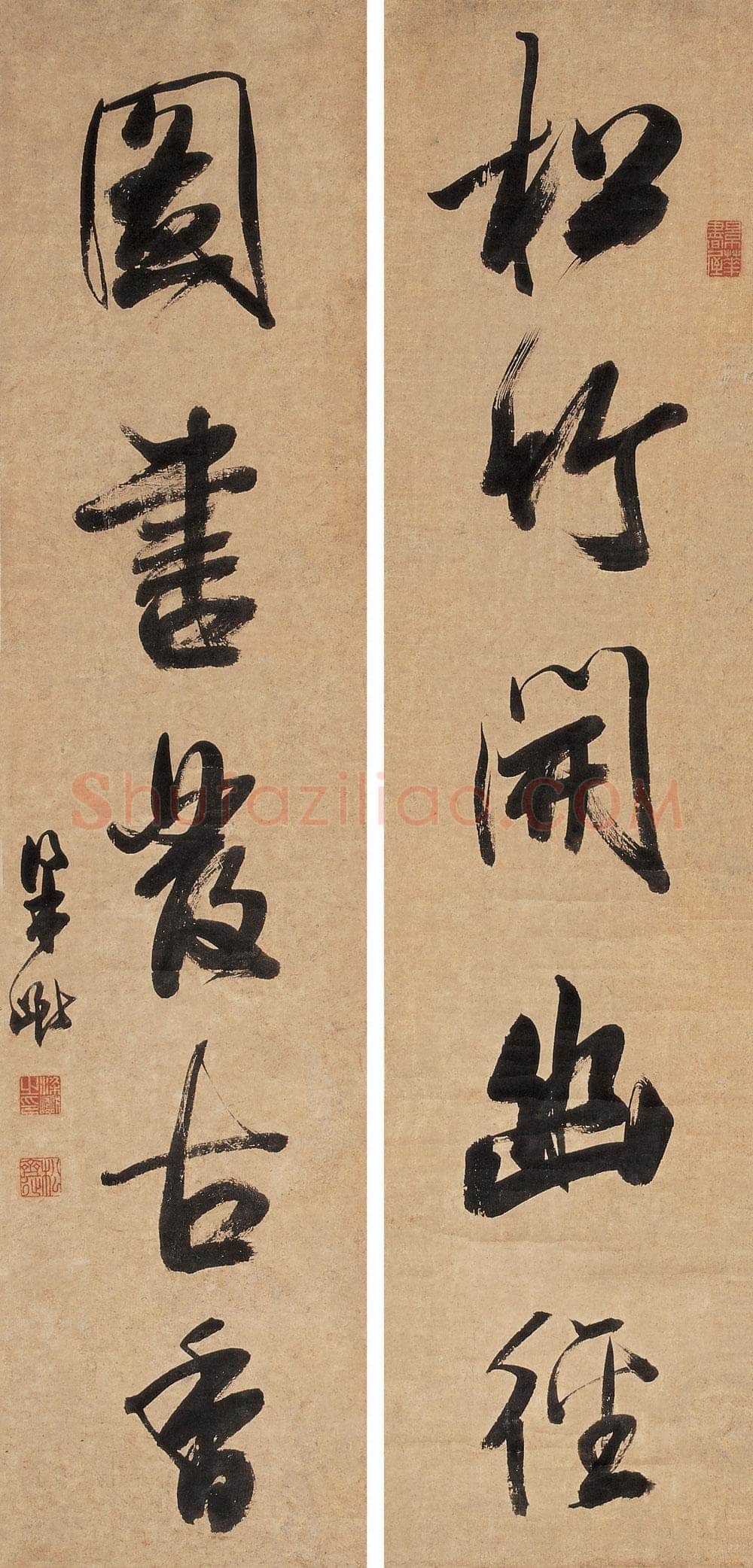 梁巘《行书松竹图书五言联》纸本行书 114×26cm×2 嘉德四季第十一期