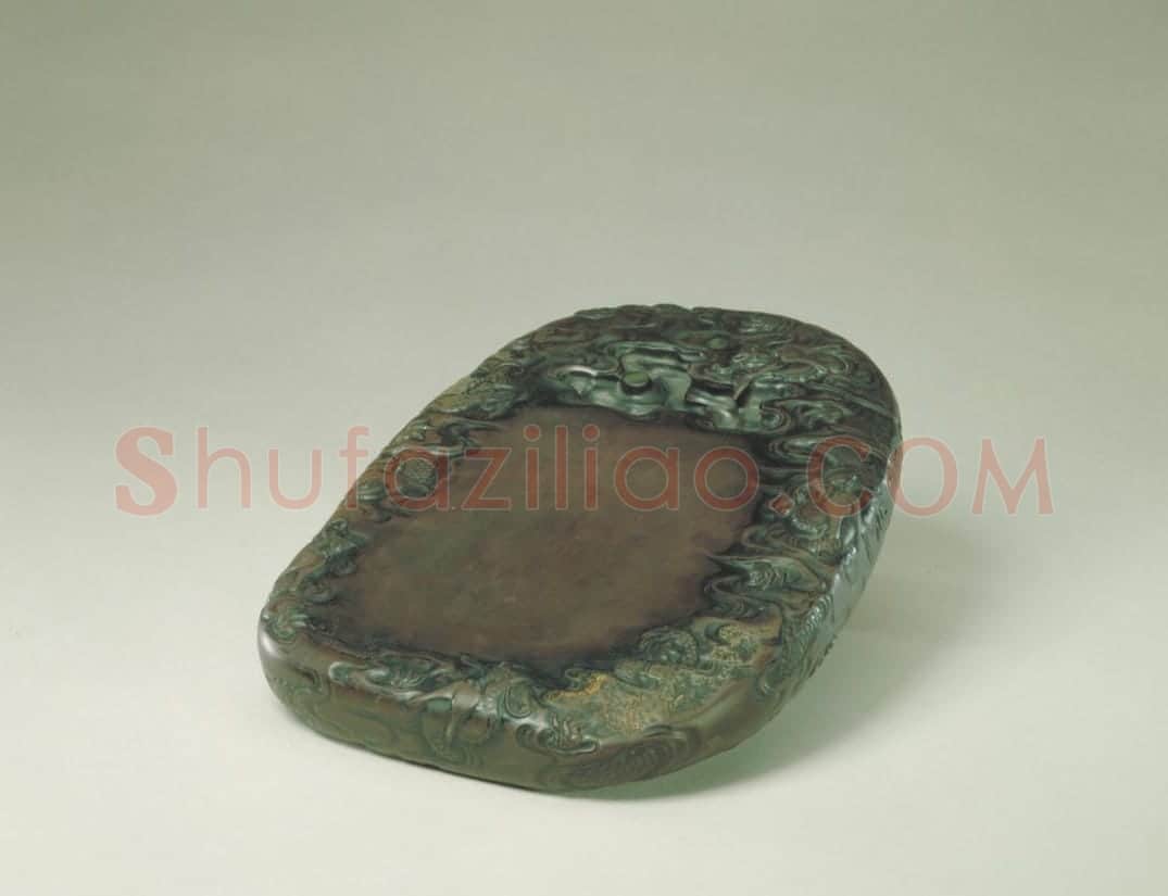 端石雕九龙纹砚 | 故宫文房用品藏品