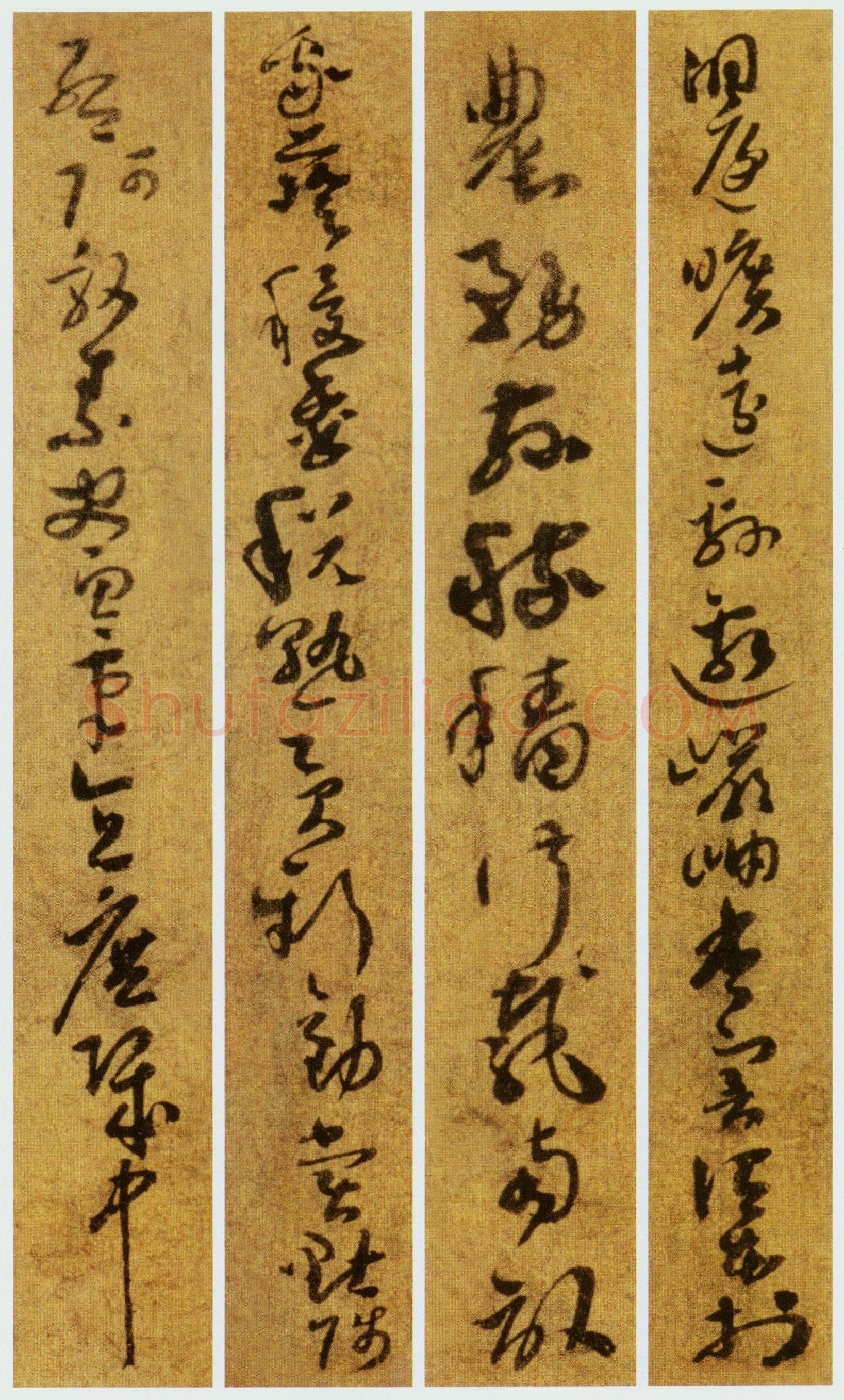 孙过庭《草书千字文第五本卷》白麻纸本 包首锦为宋紫钤鸾鹊谱缂丝 25.7×82.5厘米 辽宁省博物馆藏