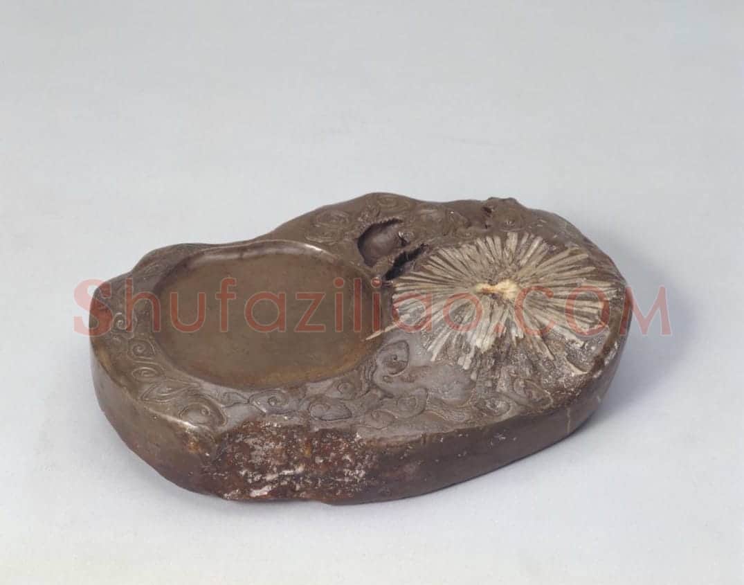 菊花石雕云龙纹砚 | 故宫文房用品藏品